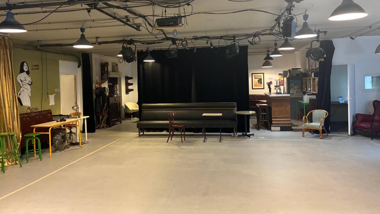 Studio fond vert - plateau et zone de rencontre